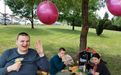 MEĐUNARODNI DAN OBITELJI – piknik u školskom dvorištu