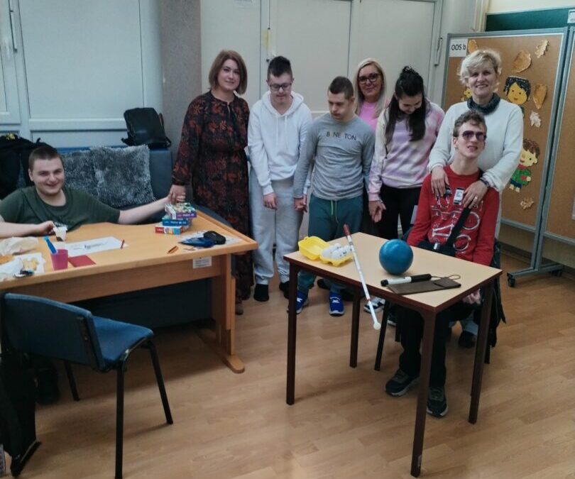 „Učimo vidjeti srcem!“ – obilježen Međunarodni dan bijelog štapa u našoj školi